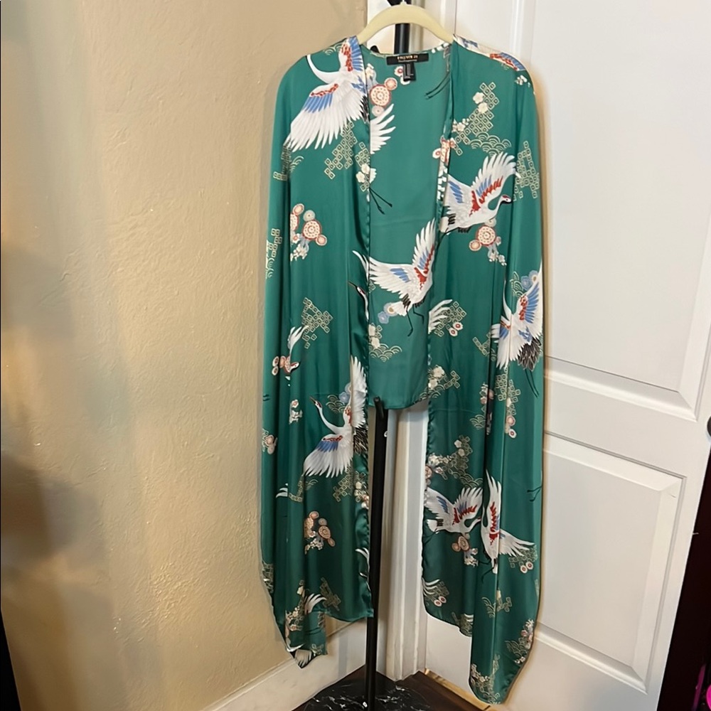 Forever 21 Green and White Floral Kimono